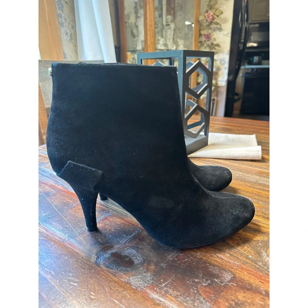 MICHAEL By Michael Kors Womens Black Suede V-Cut Stiletto Ankle Boots Size 10M